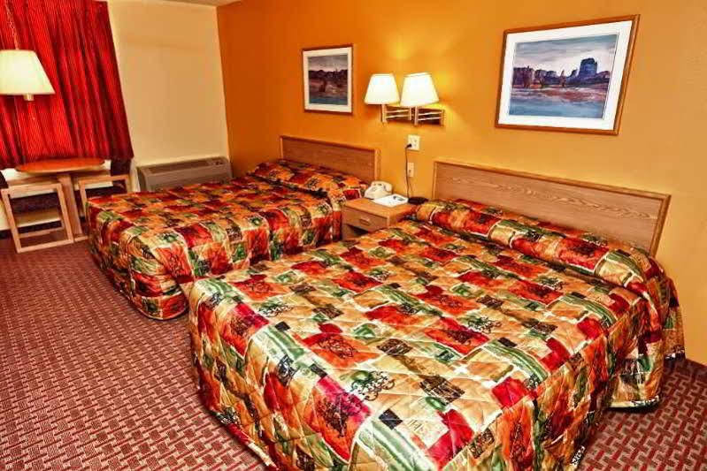 Rodeway Inn & Suites Monticello Ngoại thất bức ảnh